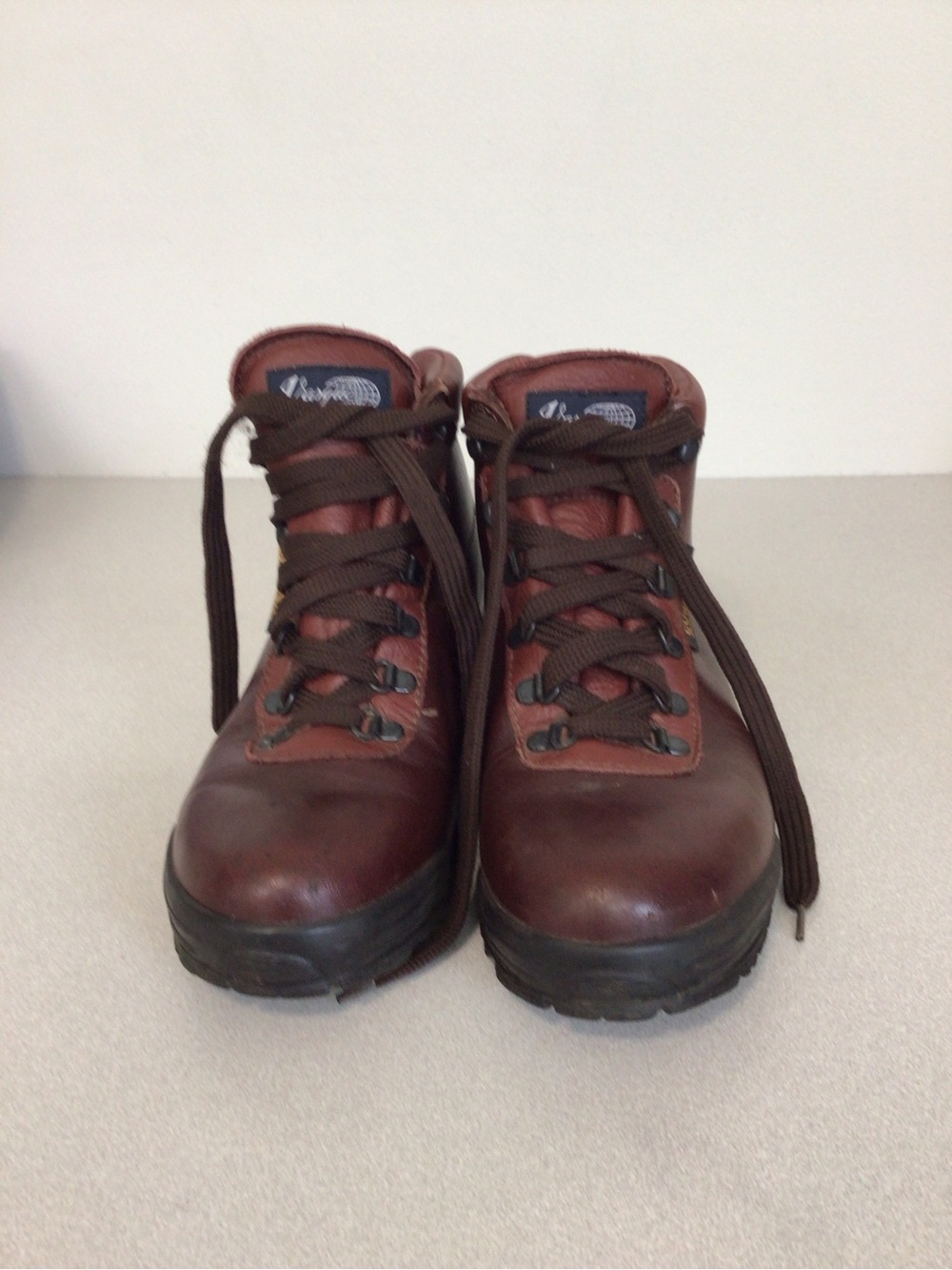 VASQUE WOMENS GORE TEX LEATHER HIKING BOOTS SIZE 8M WATERPROOF COWHIDE EXCELLENT - Picture 6 of 8